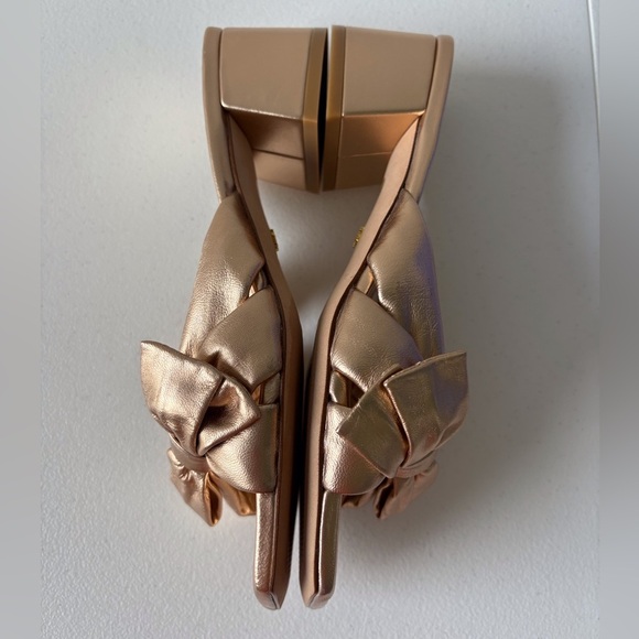 Stuart Weitzman Sofia 45 Slide Bow Detail Bronze Gold Block Heel Size 6.5B - Picture 8 of 12